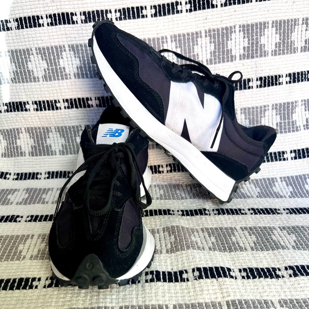 New Balance 327 Black and White Athletic Shoes